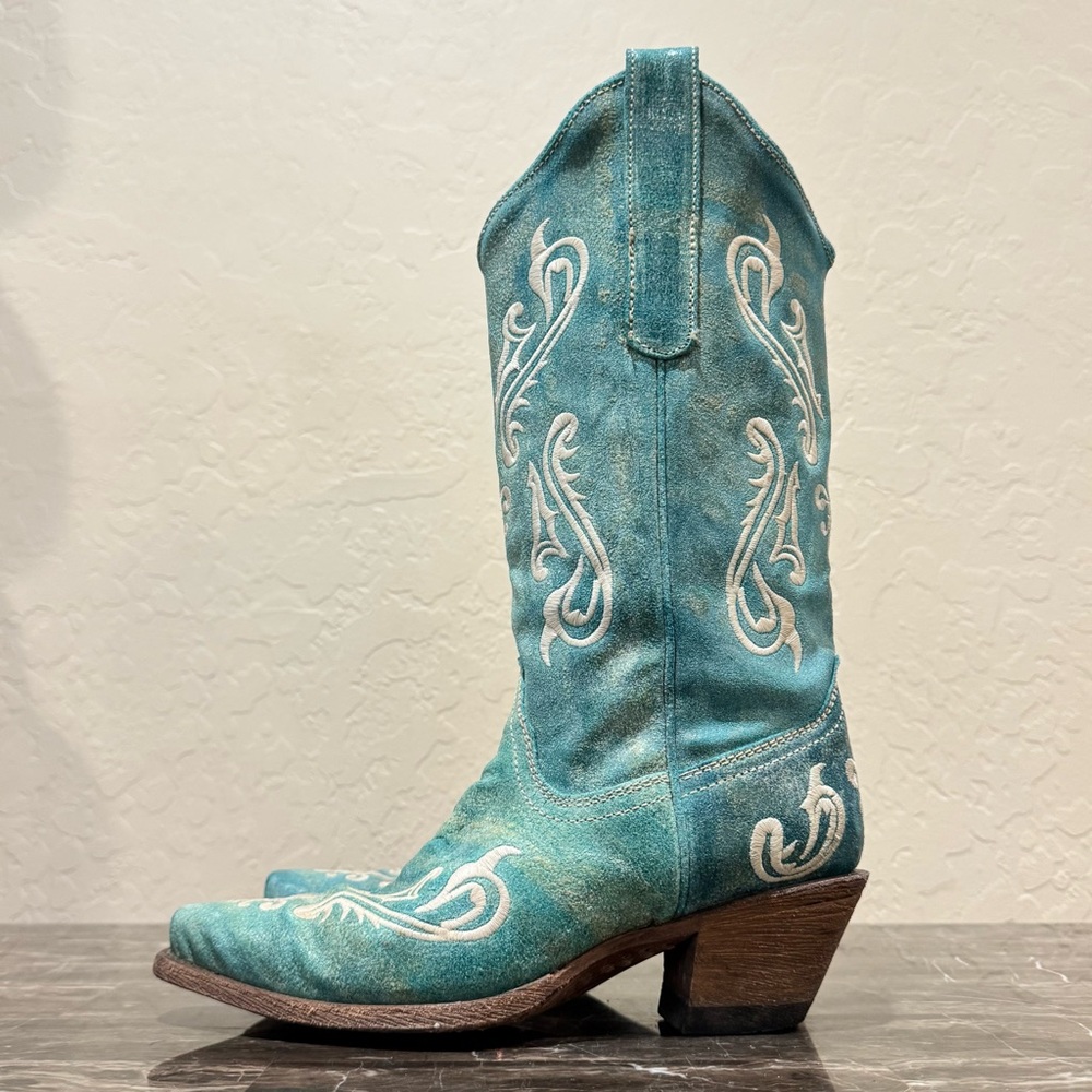 Corral Cortez Turquoise Leather Fleur De Lis Embroidered Boots